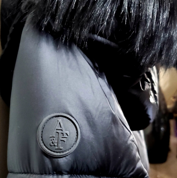 Abercrombie & Fitch Puffer Jacket - Women's XS - Picture 3 of 3